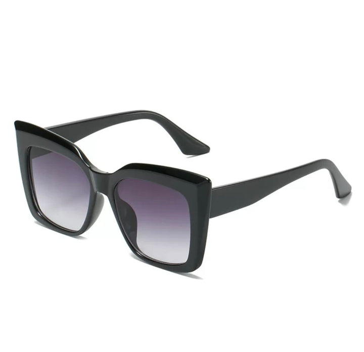 Trendy Cat-Eye black frame with UV protection Sunglasses