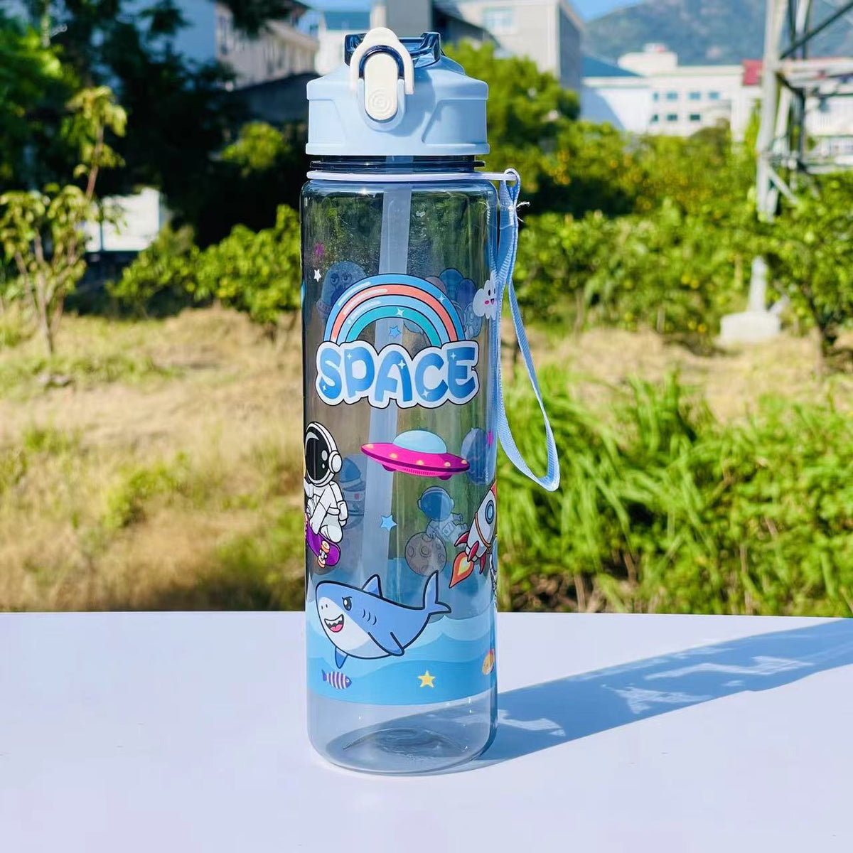 Cartoon Astronaut Water Bottle with Straw 800 ml - AR trading hub
